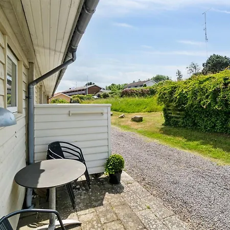 Feodora - 100m From The Sea By Interhome Lägenhet