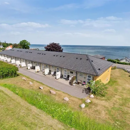 Lägenhet Feodora - 100m From The Sea By Interhome