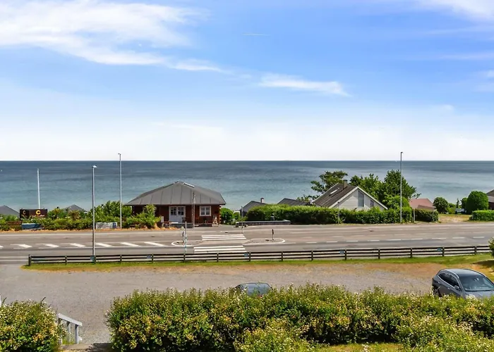 Apartment Feodora - 100m From The Sea By Interhome